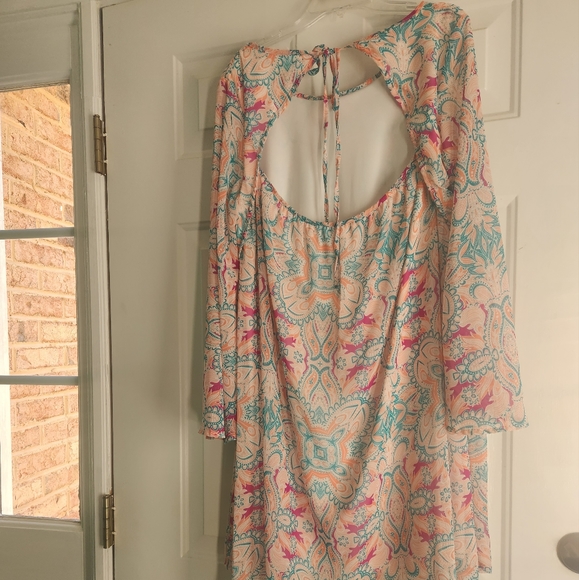 Peach Love California Flowy, lightweight dress with bell sleeves - Picture 2 of 7